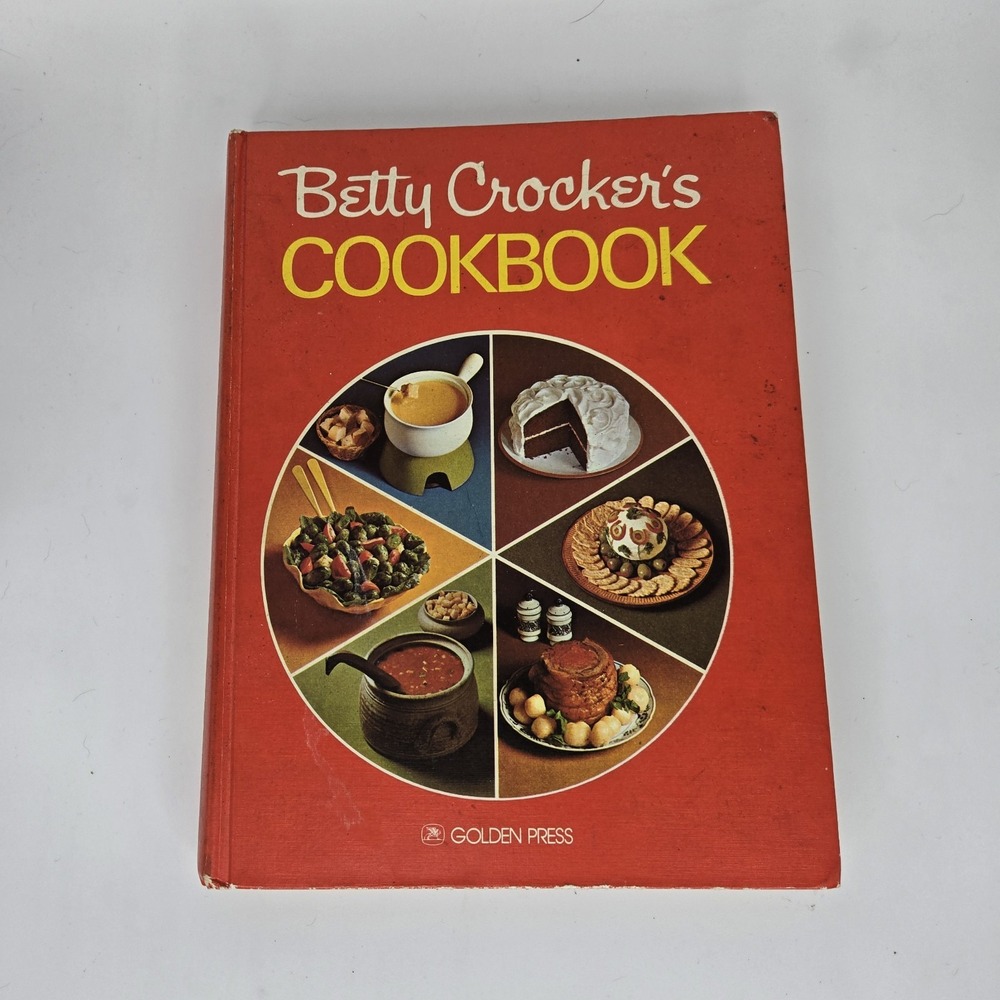 Vintage Betty Crocker's Cookbook Red Hardcover 1975 Pie Cover Bound‎ Edition